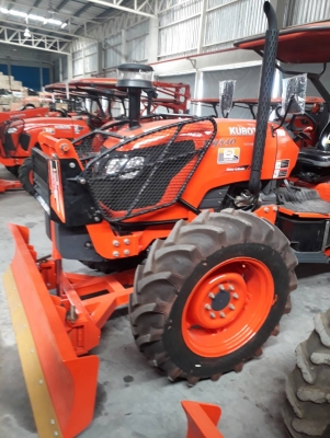 แทรกเตอร์ KUBOTA M9540 Max ปี 60 ชม. 2,890 ชม. รถสวยพร้อมใช้งาน สนใจโทร 092-2603737 เซลสันต์ แทรกเตอร์ KUBOTA M9540 Max ปี 60 ชม. 2,890 ชม. รถสวยพร้อมใช้งาน สนใจโทร 092-2603737 เซลสันต์