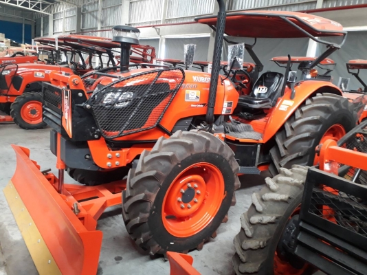 แทรกเตอร์ KUBOTA M9540 Max ปี 60 ชม. 2,890 ชม. รถสวยพร้อมใช้งาน สนใจโทร 092-2603737 เซลสันต์ แทรกเตอร์ KUBOTA M9540 Max ปี 60 ชม. 2,890 ชม. รถสวยพร้อมใช้งาน สนใจโทร 092-2603737 เซลสันต์