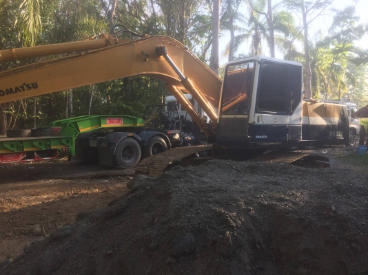 KOMATSU PC200-5 ระบบไฟเต็ม เอกสารอินวอย คอลโทรลสั้น สภาพสวย