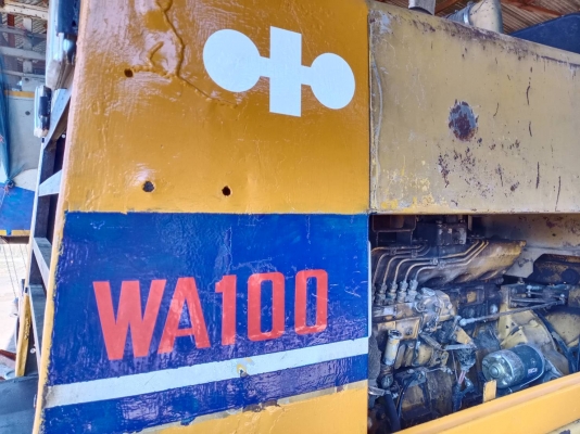 รถตักล้อยางKOMATSU WA100 สภาพสวย  คอม10,000