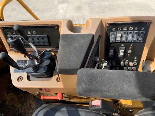 CAT 950F2 Very good condition from JAPAN