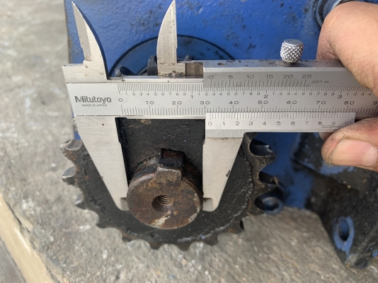 ขายมอเตอร์เกียร์แบบเพลาสวม Hyponic drive Sumitomo 1HP. 380V made in Japan มีระบบเบรคในตัว อัตราทด 1:30 เพลาออกประมาณ 48รอบต่อนาที ใช้งานได้หลายรูปแบบ สภาพดีเดิมๆ หมุนนิ่ม พร้อมใช้งาน มี 2ตัวครับ ราคาตัวละ 4,800 บาทครับ