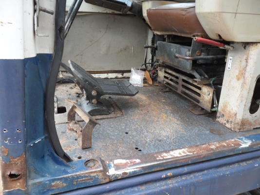 Pc120รุ่น 5 น่าใช้ คอนโทรลสั้น ไฟฟ้าครบเอกสารครบ รถพร้อมใช้เต็มทุกระบบ มีลายหัวแย็กไห้ครับราคา680,000สนใจ081-989-1989หรั่งครับ Pc120รุ่น 5 น่าใช้ คอนโทรลสั้น ไฟฟ้าครบเอกสารครบ รถพร้อมใช้เต็มทุกระบบ มีลายหัวแย็กไห้ครับราคา680,000สนใจ081-989-1989หรั่งครับ