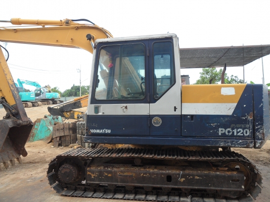 Pc120รุ่น 5 น่าใช้ คอนโทรลสั้น ไฟฟ้าครบเอกสารครบ รถพร้อมใช้เต็มทุกระบบ มีลายหัวแย็กไห้ครับราคา680,000สนใจ081-989-1989หรั่งครับ