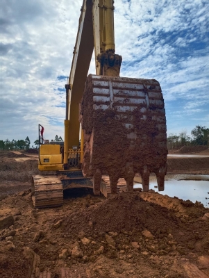 ขายดาวน์450,000 KOMATSU PC210-10MO ตัาใหม่ล่าสุดทำงาน1281ชม.บุ้งกี๋1Q ผ่อนต่ออีก35งวดๆละ100,000 ค่าเปลี่ยนสัญญา20,000 ค่าคอม20,000