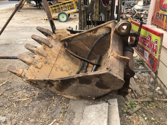 ขาย แมคโค KOBELCO 220มาร์คที (แยกอะไหล่)