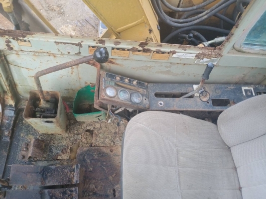 KOMATSU PC60-5 ขายตามสภาพ