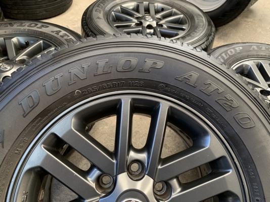 ล้อแม็ก Toyota Fortuner BMC MidnightShine (สีดำ) ขอบ17 พร้อมยาง 265-65-17 Dunlop ปี 17 แม็กเดิม สีแท้