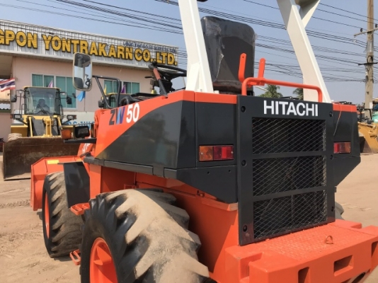 ขายรถตักล้อยาง HITACHI LX30 (เทียบเท่า WA50) นำเข้าเองจากญี่ปุ่น สภาพสวยพร้อมใช้ มีVDOการทำงานครับ