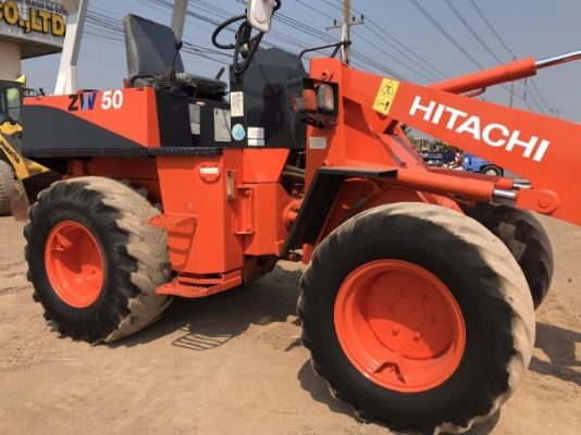 ขายรถตักล้อยาง HITACHI LX30 (เทียบเท่า WA50) นำเข้าเองจากญี่ปุ่น สภาพสวยพร้อมใช้ มีVDOการทำงานครับ