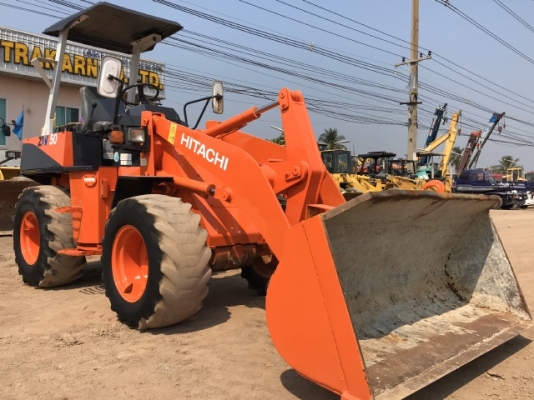 ขายรถตักล้อยาง HITACHI LX30 (เทียบเท่า WA50) นำเข้าเองจากญี่ปุ่น สภาพสวยพร้อมใช้ มีVDOการทำงานครับ