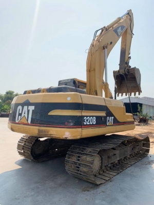320B รถพร้อมใช้งาน เล่มทะเบียน ราคา 950000฿ สนใจโทร081-989-1989 หรั่งครับ