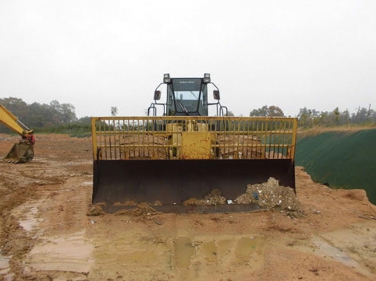 รถดันล้อเหล็ก KOMATSU รุ่น WF450T-1