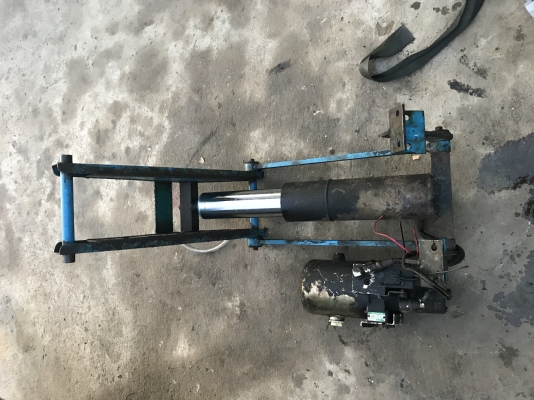 ชาย ชุดดั้ม 12V. ใส่รถกะบะ เก่าญี่ปุ่น ชาย ชุดดั้ม 12V. ใส่รถกะบะ เก่าญี่ปุ่น
