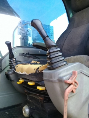 VOLVO EC210B เอกสารเล่มทะเบียน สภาพสวย คอมนอก10,000