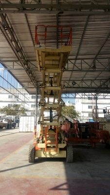 รถกระเช้าสูง 12 M. รถกระเช้าสูง 12 M.