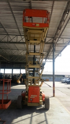 รถกระเช้าสูง 12 M. รถกระเช้าสูง 12 M.