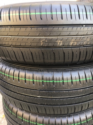 ยางถอดป้ายแดง Dunlop 195/65/15 ปลายปี 19 สภาพใหม่ตุ่มหน้าสีเส้นชัดเจน ยางถอดป้ายแดง Dunlop 195/65/15 ปลายปี 19 สภาพใหม่ตุ่มหน้าสีเส้นชัดเจน