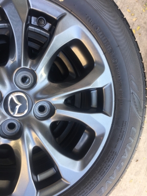 ล้อแม็กป้ายแดง Mazda 2 ขอบ 15 พร้อมยาง Dunlop 185/65/15 ปลายปี 17 ล้อแม็กป้ายแดง Mazda 2 ขอบ 15 พร้อมยาง Dunlop 185/65/15 ปลายปี 17
