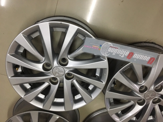 Mitsubishi Attrage ขอบ 15 Mitsubishi Attrage ขอบ 15