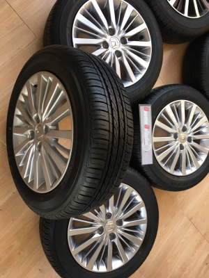 ล้อแม็กป้ายแดง Honda City 2020 ขอบ 15 ยาง Maxxis 185/60/15 ปี 20 ล้อแม็กป้ายแดง Honda City 2020 ขอบ 15 ยาง Maxxis 185/60/15 ปี 20