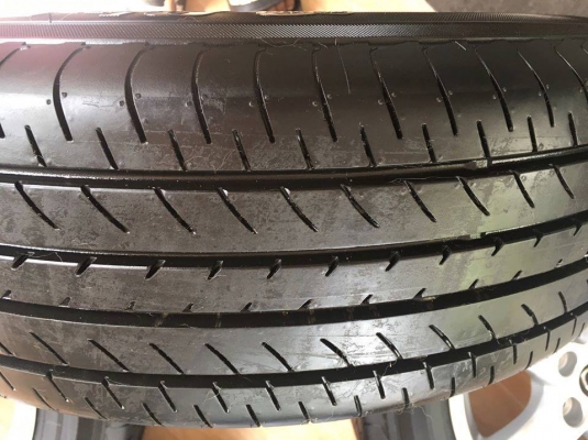 Toyota Alphard ขอบ 16 พร้อมยาง Yogohama 215/65/16 ปี 19 Toyota Alphard ขอบ 16 พร้อมยาง Yogohama 215/65/16 ปี 19