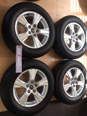 Toyota Alphard ขอบ 16 พร้อมยาง Yogohama 215/65/16 ปี 19