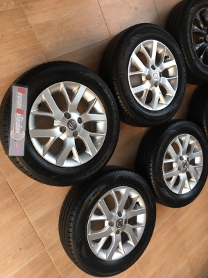 แม็กซ์ป้ายแดง Nissan Note ขอบ 15 พร้อมยาง Dunlop 185/65/15 ปี 19 แม็กซ์ป้ายแดง Nissan Note ขอบ 15 พร้อมยาง Dunlop 185/65/15 ปี 19