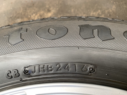 ล้อแม็ก Toyota Vios Exclusive รุ่นพิเศษ ขอบ 15 พร้อมยาง 195-60-15 Firestone ปี 16