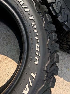 ยางขอบ 18 BF Goodrich ko2 ขนาด 265/65/18 ปี 18