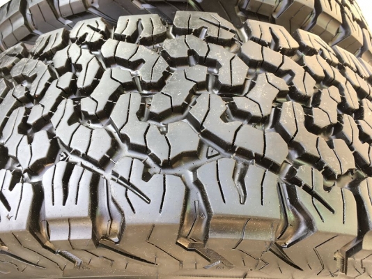 ยางขอบ 18 BF Goodrich ko2 ขนาด 265/65/18 ปี 18