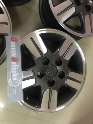 แม็กซ์ Vigo 15 5 รู 114 ทำสีปัดเงามาใหม่สวยๆ แม็กซ์ Vigo 15 5 รู 114 ทำสีปัดเงามาใหม่สวยๆ