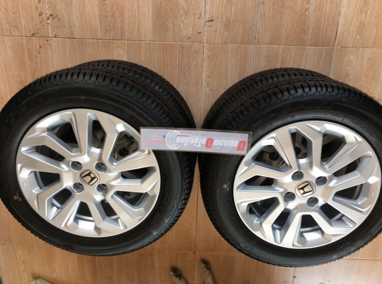 แม็กซ์ป้ายแดง Honda Jazz 15 พร้อมยาง Goodyear 175/65/15 ปี 19 แม็กซ์ป้ายแดง Honda Jazz 15 พร้อมยาง Goodyear 175/65/15 ปี 19