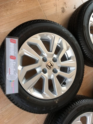 แม็กซ์ป้ายแดง Honda Jazz 15 พร้อมยาง Goodyear 175/65/15 ปี 19 แม็กซ์ป้ายแดง Honda Jazz 15 พร้อมยาง Goodyear 175/65/15 ปี 19