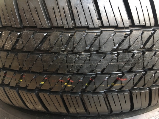 แม็กซ์ป้ายแดง toyota Fortuner 18 พร้อมยางบริดโตน 265/60/18 ปี 19 แม็กซ์ป้ายแดง toyota Fortuner 18 พร้อมยางบริดโตน 265/60/18 ปี 19