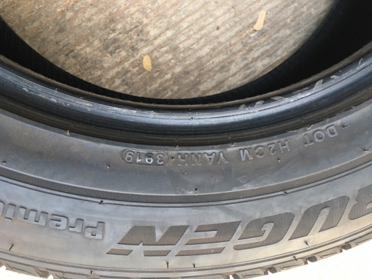 ยางถอดป้ายแดง Kumho 235/60/18 ปลายปี 19