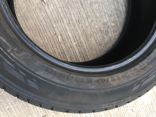 ยางถอดป้ายแดง Kumho 235/60/18 ปลายปี 19