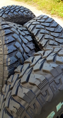 ขายล้อลาย TE37 พร้อมยาง Mud 265/75/16