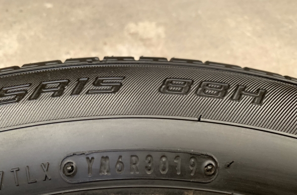 ล้อแม็กป้ายแดง Mazda 2 ขอบ 15 สีดำ มิดไนท์ พร้อมยางป้ายแดง 185-65-15 Dunlop ปี 19 สวยกริ๊บ
