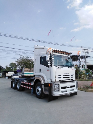 Isuzu 360 แรง ปี 58 หัวลากรถสวยเดิม ยางดี พร้อมใช้งาน Isuzu 360 แรง ปี 58 หัวลากรถสวยเดิม ยางดี พร้อมใช้งาน