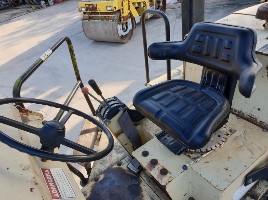 ขายรถบดอัดสั่นสะเทือนล้อเรียบ 10 ตัน Ingersoll Rand SD100D นำเข้าจาก USA แท้ 100\% สภาพสวย ไม่เคยใช้