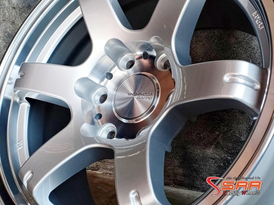 XT6 ขอบ16 ET+25 6x130 SS/PC/PF สำหรับใส่รถตู้ COMMUTER ปี2019