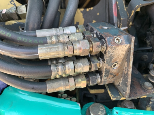 ยี่ห้อ KOMATSU 25-7E ขนาด PC-25 รถเก่านอกแท้เอกสารอินวอย ( มีVDOให้ชม)☎️ติดต่อ 085-5632278 ราคาต่อรองได้