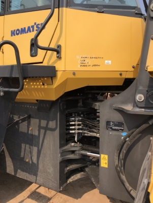ขายรถตักล้อยาง KOMATSU WA380-6 ปี 2013 นำเข้าเองจากญี่ปุ่น สภาพสวยพร้อมใช้งาน มีVDOการทำงานครับ