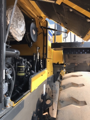ขายรถตักล้อยาง KOMATSU WA380-6 ปี 2013 นำเข้าเองจากญี่ปุ่น สภาพสวยพร้อมใช้งาน มีVDOการทำงานครับ ขายรถตักล้อยาง KOMATSU WA380-6 ปี 2013 นำเข้าเองจากญี่ปุ่น สภาพสวยพร้อมใช้งาน มีVDOการทำงานครับ