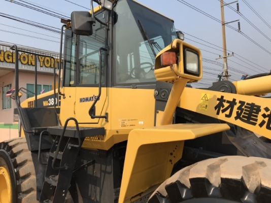 ขายรถตักล้อยาง KOMATSU WA380-6 ปี 2013 นำเข้าเองจากญี่ปุ่น สภาพสวยพร้อมใช้งาน มีVDOการทำงานครับ