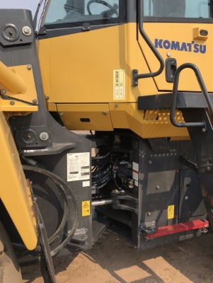 ขายรถตักล้อยาง KOMATSU WA380-6 ปี 2013 นำเข้าเองจากญี่ปุ่น สภาพสวยพร้อมใช้งาน มีVDOการทำงานครับ