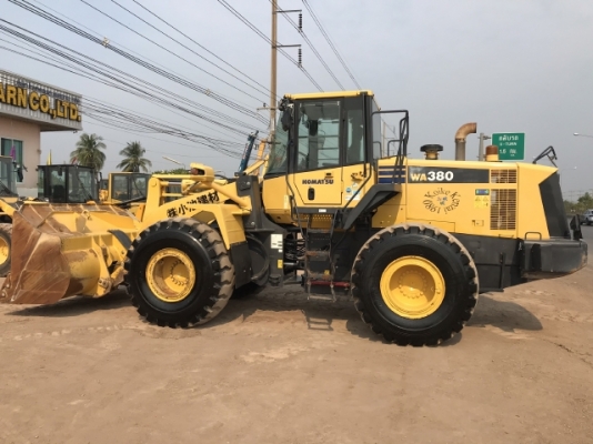 ขายรถตักล้อยาง KOMATSU WA380-6 ปี 2013 นำเข้าเองจากญี่ปุ่น สภาพสวยพร้อมใช้งาน มีVDOการทำงานครับ