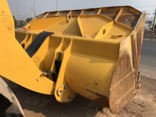 ขายรถตักล้อยาง KOMATSU WA380-6 ปี 2013 นำเข้าเองจากญี่ปุ่น สภาพสวยพร้อมใช้งาน มีVDOการทำงานครับ