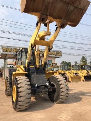ขายรถตักล้อยาง KOMATSU WA380-6 ปี 2013 นำเข้าเองจากญี่ปุ่น สภาพสวยพร้อมใช้งาน มีVDOการทำงานครับ